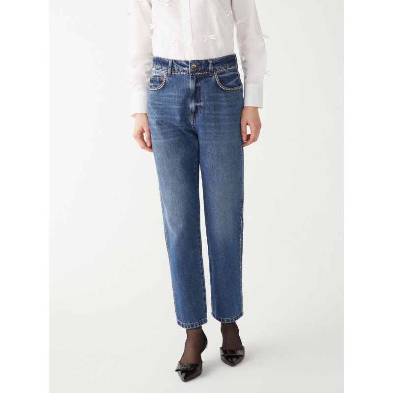 jeans mom fit blue vista anteriore indossato