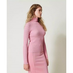 Maglia fitted a collo alto rosa vista anteriore indossata laterale