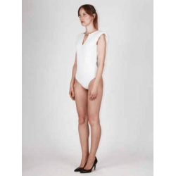 Body con spalline bianco vista laterale indossato